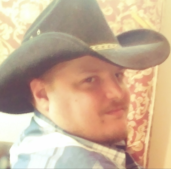 Meet your Posher, Christopher - Picture 1 of 1